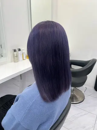 セミロング 寒色＆ブリーチ特化 寒色MiOのヘアスタイル
