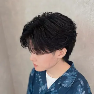 ミディアム メンズ フェザー/ゆるふわ パーマ/鐘ヶ江 航青のヘアスタイル