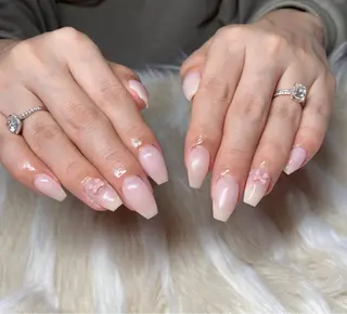 ネイル Nail&eye Belire 新宿のネイルデザイン