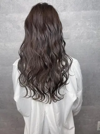 ロング カラー _WHITE 天王寺のヘアスタイル