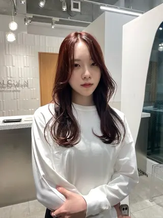 セミロング カラー 🪽艶感× hair ｜kazaneのヘアスタイル