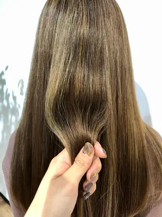 ロング カラー 青野 文香のヘアスタイル