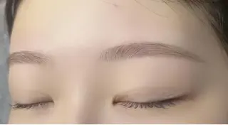 アイブロウ Nail&Eye 💯MIKAの眉毛・アイブロウイメージ