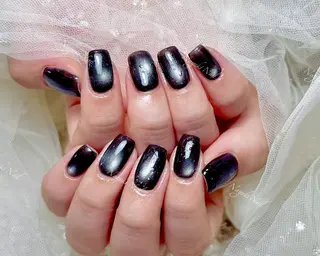 ネイル 🦋 Queenieのネイルデザイン