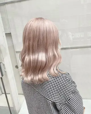 ミディアム カラー 🩵ハイトーン 美咲🩵のヘアスタイル