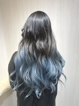 カラー 嶋村夏実🌼レイヤー 🌸白髪ぼかしのヘアスタイル