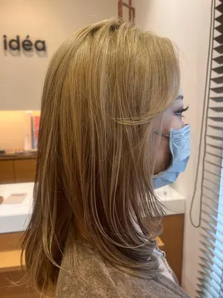 ミディアム idea研究学園店所属・艶髪／レイヤーカット 塚越　紗菜のヘアスタイル