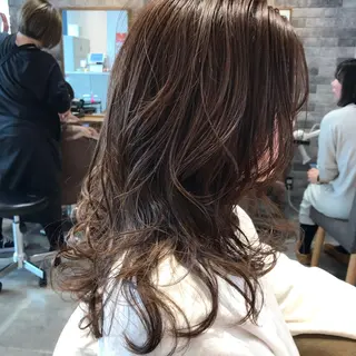 セミロング 所渉/韓国レイヤー /ウルフカットのヘアスタイル