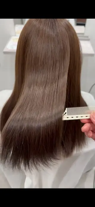 カラー 岩槻 李恩のヘアスタイル