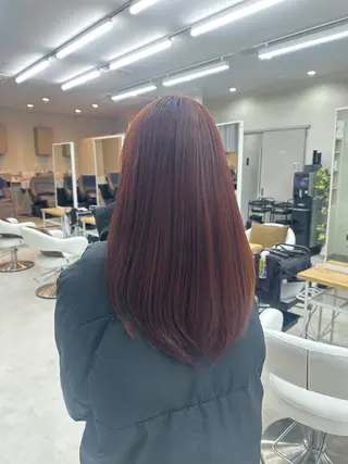 ロング カラー Aura所属・丸山 心 / 艶カラーのヘアスタイル