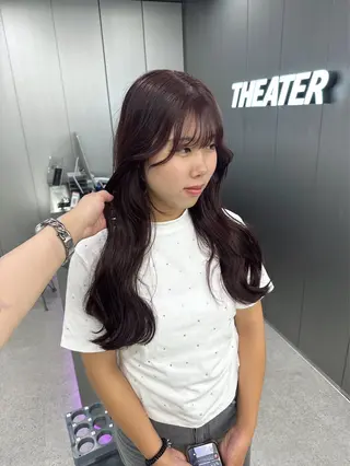 ロング カラー 暗髪🩶ラベンダー/ ブルー/ユウナ🤍のヘアスタイル