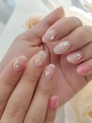 ネイル RUNWAY 　　の眉毛・アイブロウイメージ