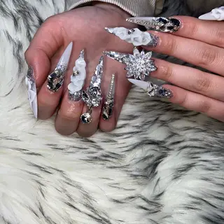 ネイル la vie  Luire所属・la vie Luire ｱｽｶのネイルデザイン