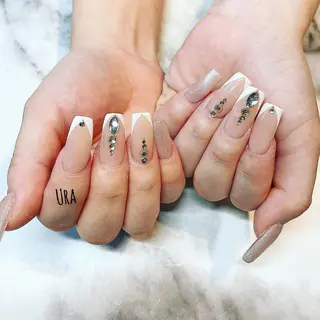 ネイル UrakoNail 《nail》のネイルデザイン