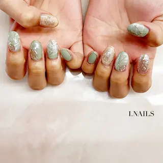 ネイル アイネイルズ所属・早川 梓のネイルデザイン