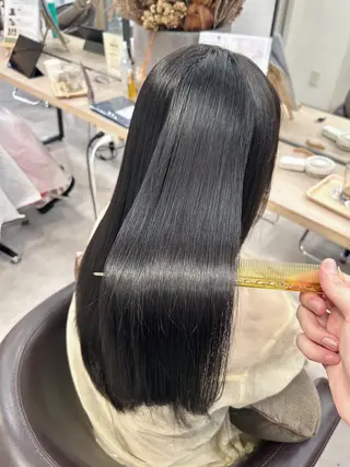 ロング 光を纏うツヤ感ロング Natsuki🤍のヘアスタイル