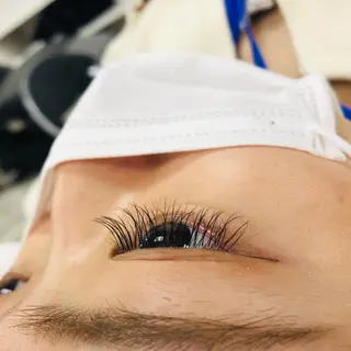 マツエク・マツパ 京都レイヤーカット/ 縮毛矯正/羽柴りくのヘアスタイル