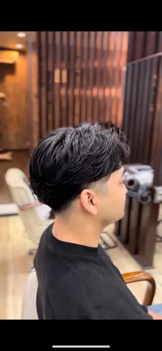 パーマ メンズ 亀井 慎太郎のヘアスタイル