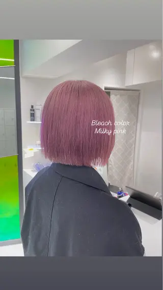 ショート カラー 🤍💕ブリーチカラ ーAyaka💕🤍のヘアスタイル