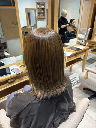 ミディアム 酒井 彩希のヘアスタイル