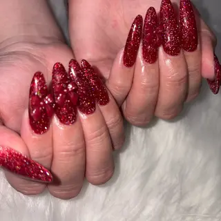 ネイル Crea la Luce京橋店所属・タブチ モモカのネイルデザイン