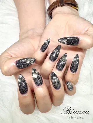 ネイル Bianca 石井🎀のネイルデザイン