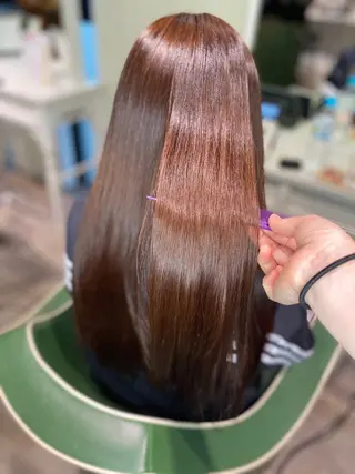 セミロング カラー 栗形 龍乃介のヘアスタイル