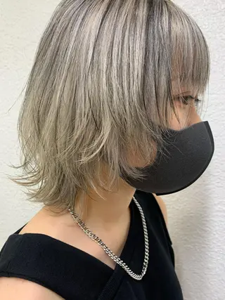 ショート 🧨ブリーチー×ボブ レイヤー💎じゅえるのヘアスタイル