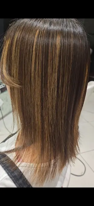 セミロング 山田 憲のヘアスタイル