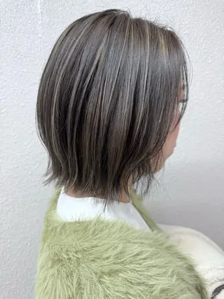 ショート カラー 箕畑 麗菜のヘアスタイル