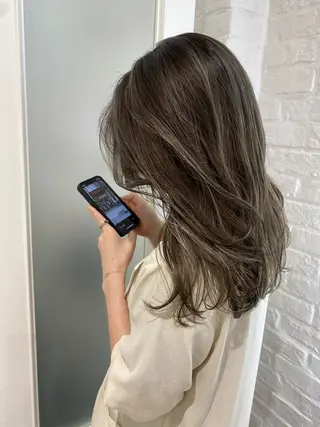 ロング 🍀透明感抜群🍀/ ハイトーンカラーのヘアスタイル