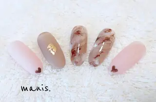 ネイル manis .のネイルデザイン