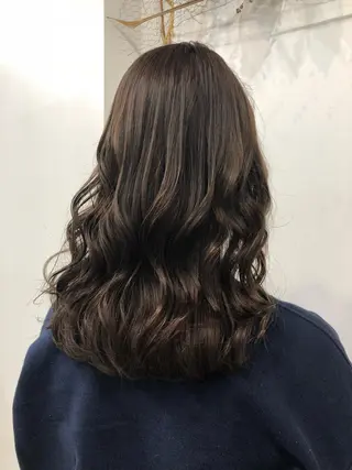 セミロング カラー 🦋美髪／エクステ 🦋アベイクミのヘアスタイル