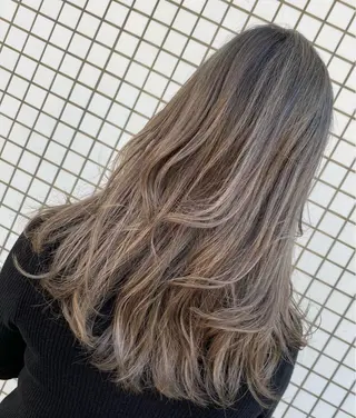 セミロング カラー salowin梅田茶屋町suite所属・ハイトーンヘア/ 島崎　タクミのヘアスタイル