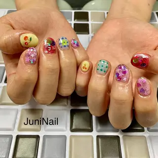 ネイル JuniNail 주니네일🇰🇷suのネイルデザイン