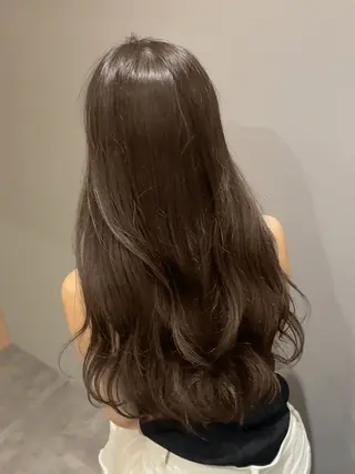 ロング カラー 透明感カラー特化/ ベージュ/梅田/英輝のヘアスタイル