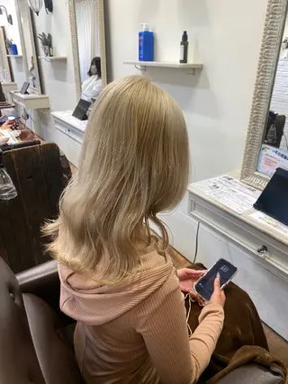 セミロング カラー 【nui 茨木】 原田美紅のヘアスタイル