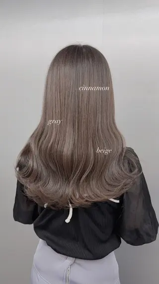 ロング カラー 透明感カラー グレージュ/あいのヘアスタイル