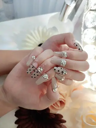 ネイル RUNWAY 　　の眉毛・アイブロウイメージ