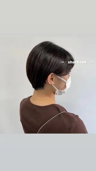 ショート カラー パーマ ヘアアレンジ メンズ キッズ ネイル マツエク・マツパ 透明感カラー・レイヤ ー🎀amika🎀のヘアスタイル