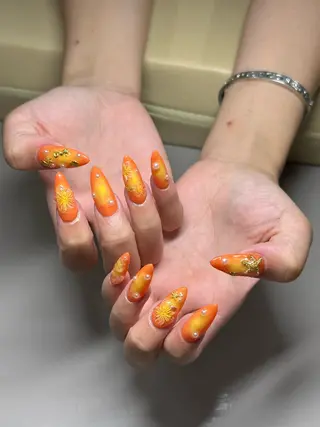 ネイル クレセントアイ MIUのネイルデザイン