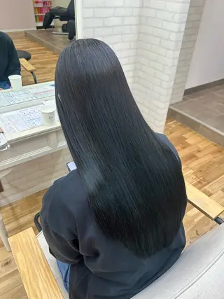 ロング 透明感カラー/牧内 楓/インナーカラーのヘアスタイル