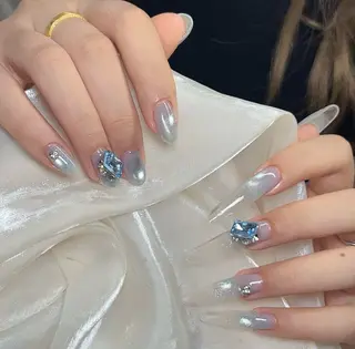 ネイル 高木 維麗絲のネイルデザイン