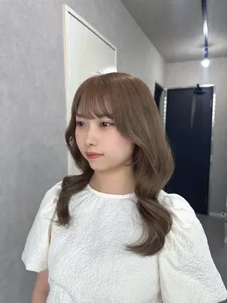 ロング カラー 赤み無し柔らかカラー 【梅田】madokaのヘアスタイル