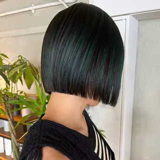 ショート カラー ボブハイトーン🦖 デザインMAMIのヘアスタイル