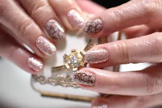 ネイル ママリンド　志村坂上店所属・しみ えんのネイルデザイン