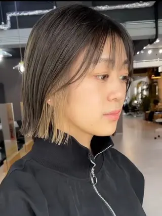 ショート カラー 中山 天地のヘアスタイル