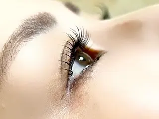 マツエク・マツパ hair and beauty QUATRO 赤塚店所属・おの さやかのマツエク・マツパデザイン