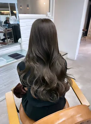 ロング カラー Leclat渋谷所属・ミカ ⭐︎のヘアスタイル