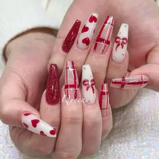 ネイル Queens 榊 まおのネイルデザイン